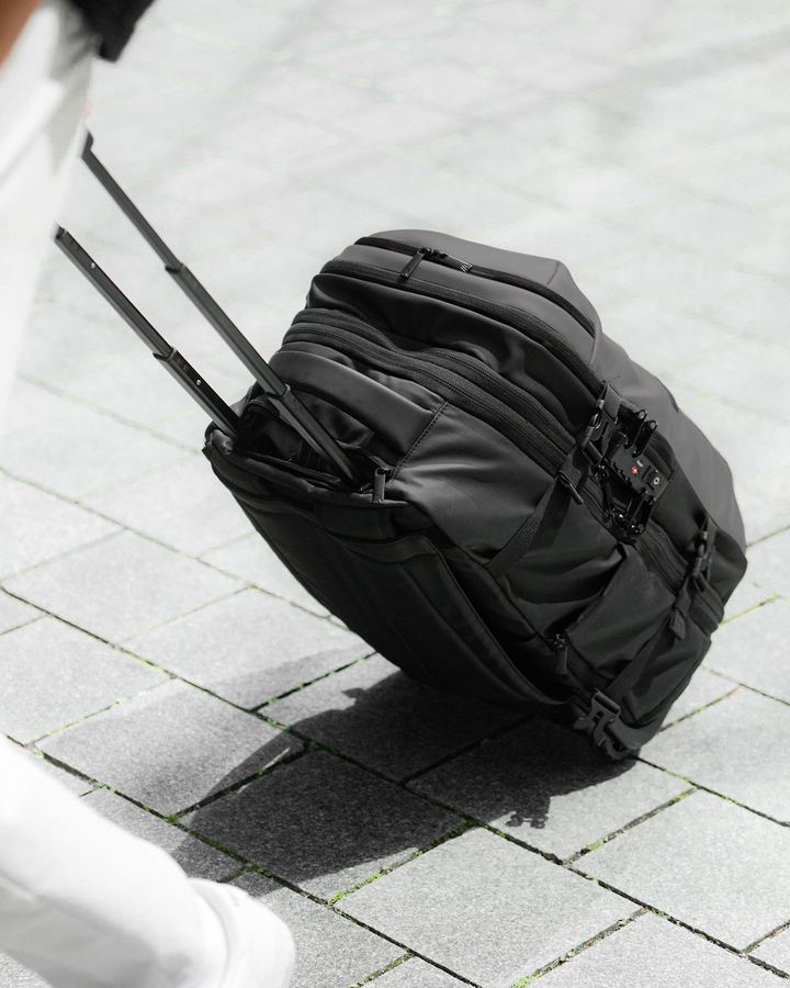 MAX (Carry-On)
