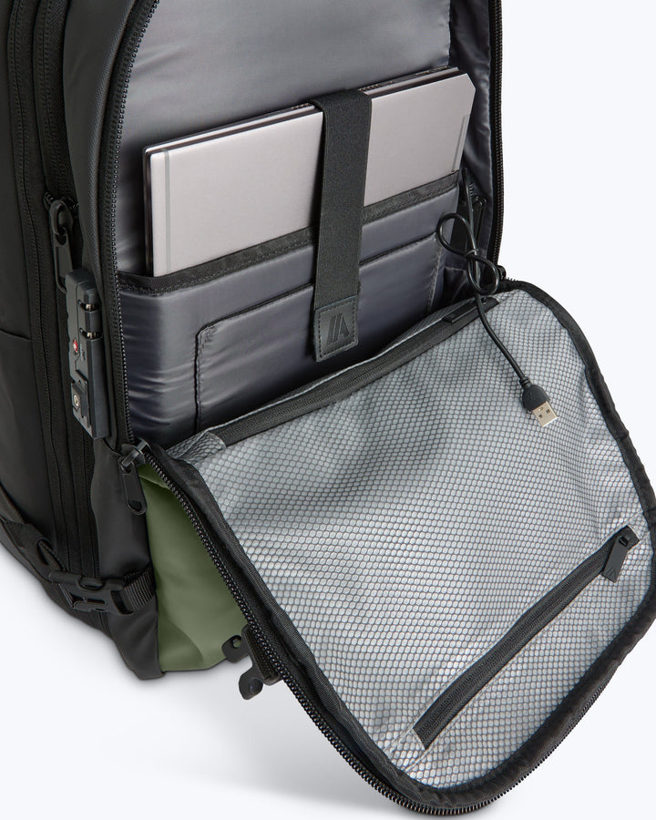 MAX (Carry-On)