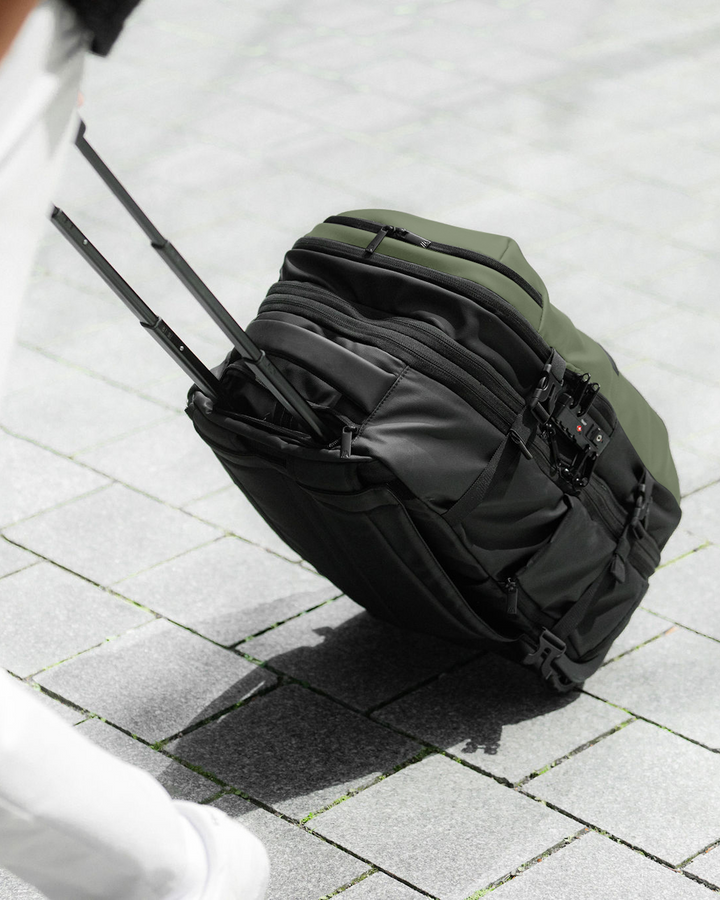 MAX (Carry-On)