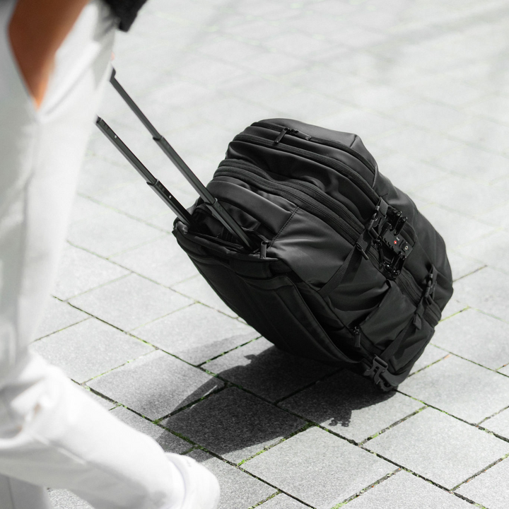 MAX (Carry-On)